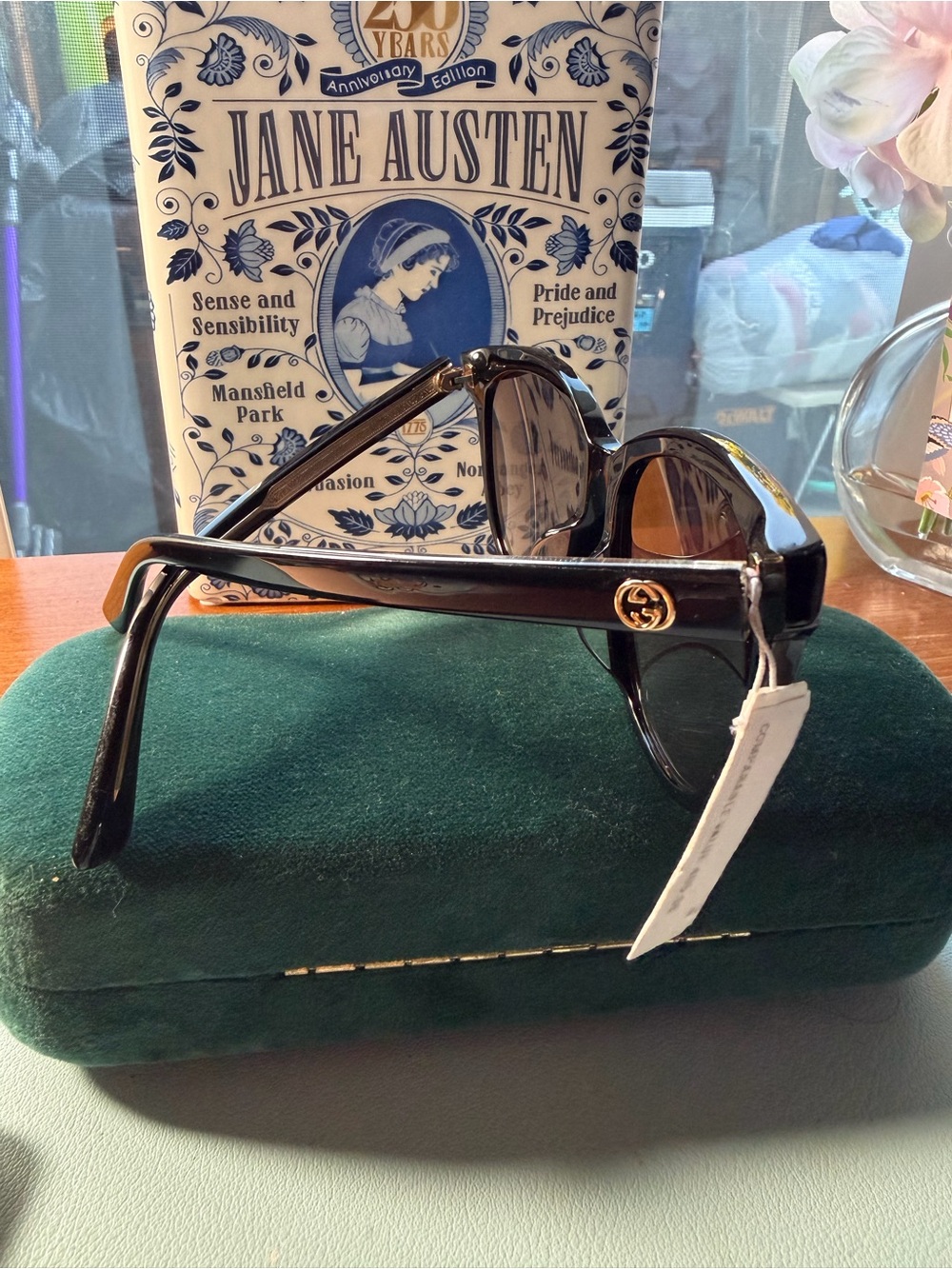 Gucci Black Frame Sunglasses with Brown Gradient Lenses - Picture 7 of 10